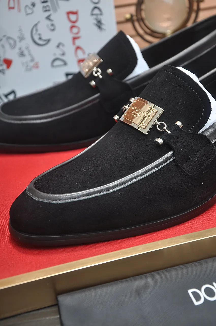 Men's men's shoes 💰500💶🌲 DG top 🔍🔍Men's new leather shoes 🚹 are on sale at the same time at the counter ⚠The uppers are imported cowhide from Italy, the entire imported cowhide lining, imported accessories 💪💪, completely 1⃣️ vs 1⃣️ replica 🇮 🇹💪💪, ⚠Sole: The original sole is specially provided by the original factory, the exclusive movable molded sole is super comfortable, ⚠The original factory follows the order, 🔍🔍high quality, you can enter and exit the counter at will, welcome to compare ⚠Size: 38-44 (45 customized)